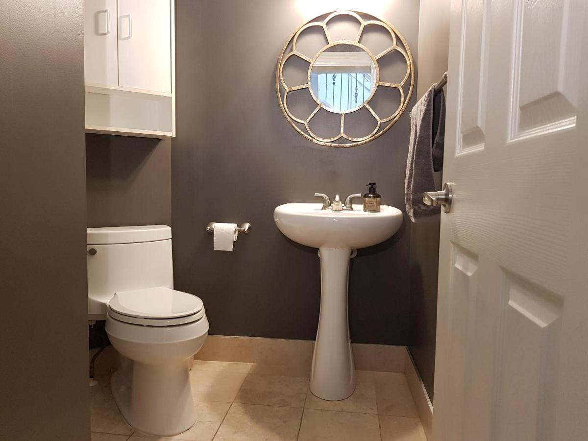 Tuscan Ridge Guesthouse Calgary West Ngoại thất bức ảnh
