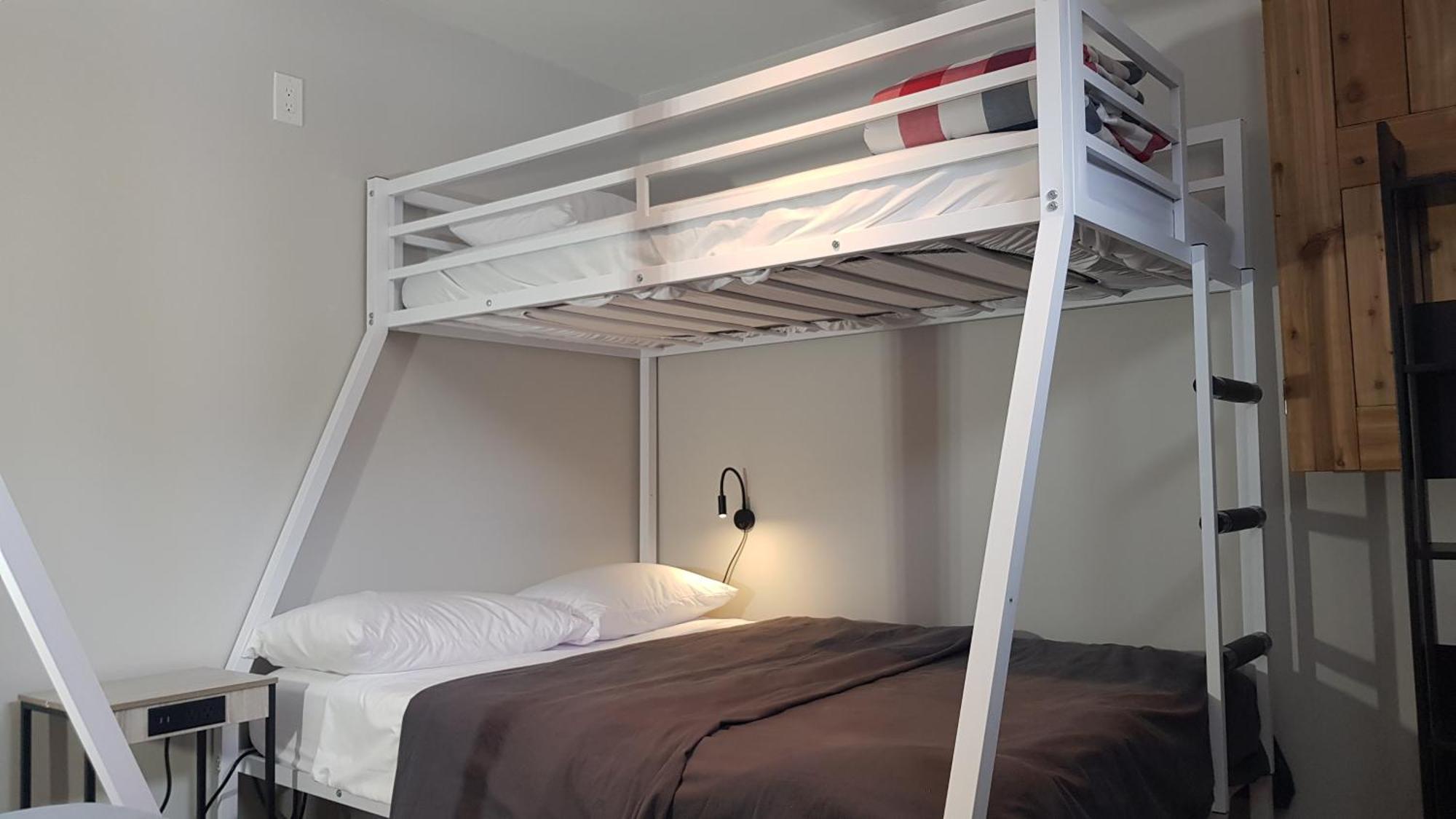 Tuscan Ridge Guesthouse Calgary West Ngoại thất bức ảnh